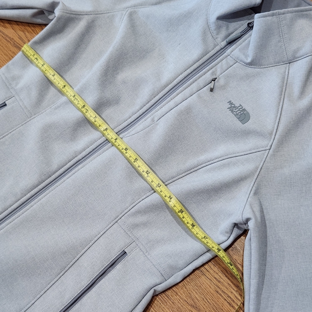 The North Face Women's Light Gray Jacket Size M - Picture 4 of 15